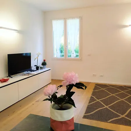 Lola Apartamento