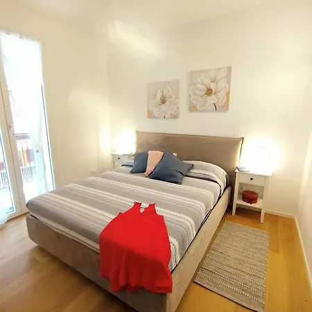 Lola Apartman